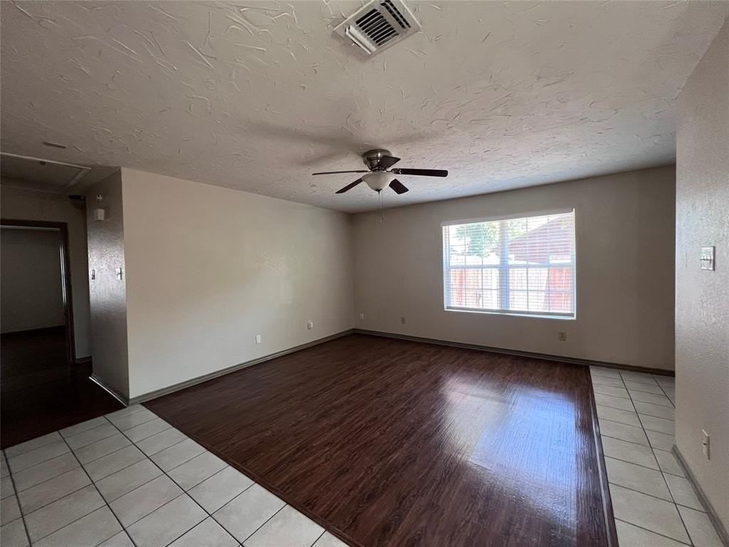 11912 Metmora Ct - Photo 5 of 15