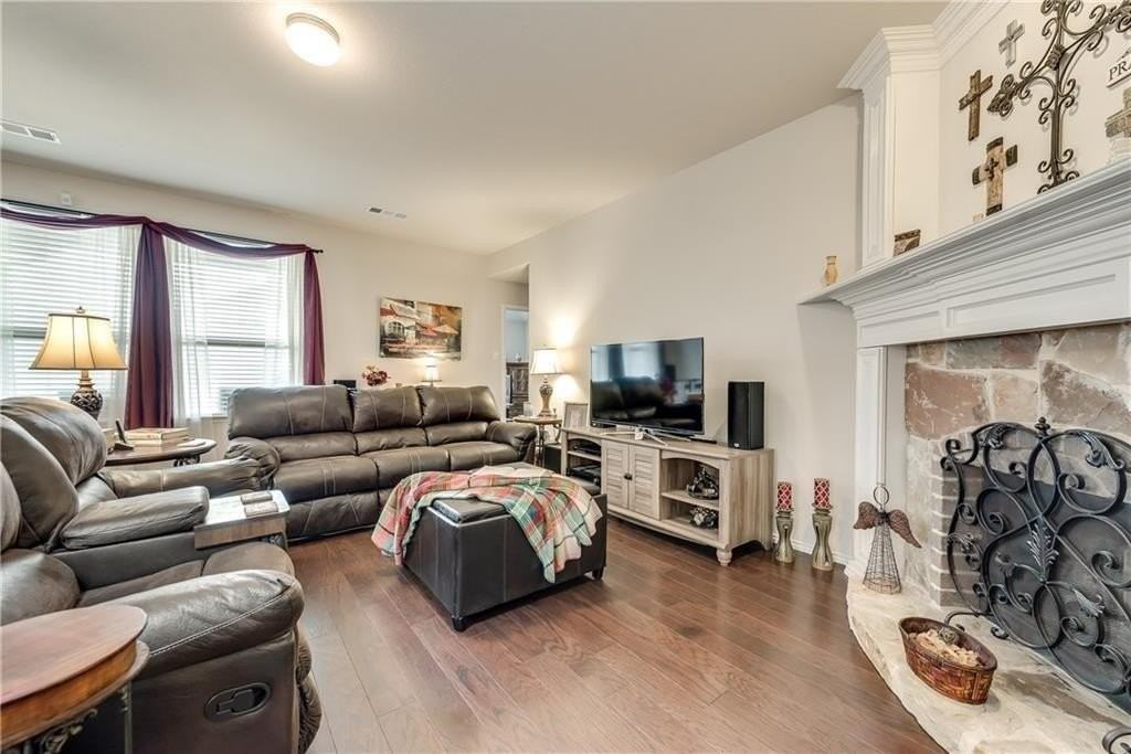 2019 Enchanted Rock Dr - Photo 3 of 17