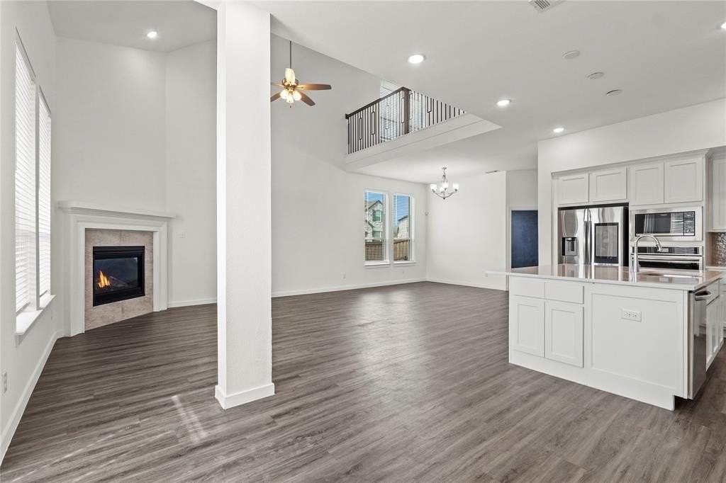 1805 Lockhart Dr - Photo 5 of 22