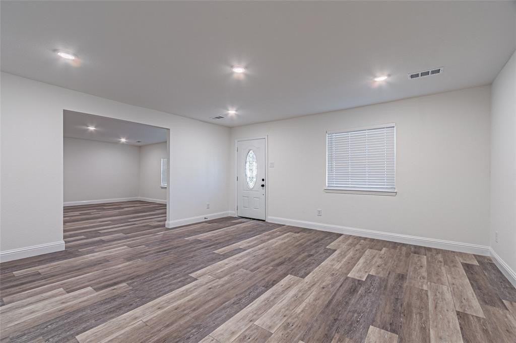 2976 Mark Twain Dr - Photo 6 of 30