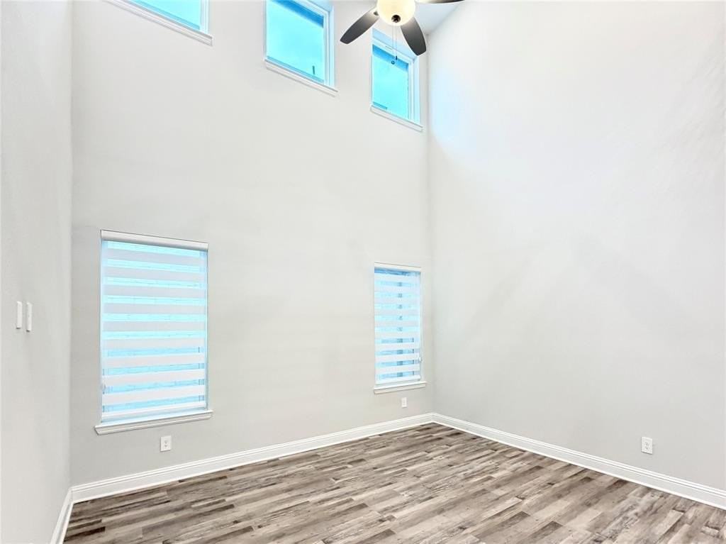 10756 Prairie Rose Rd - Photo 3 of 29