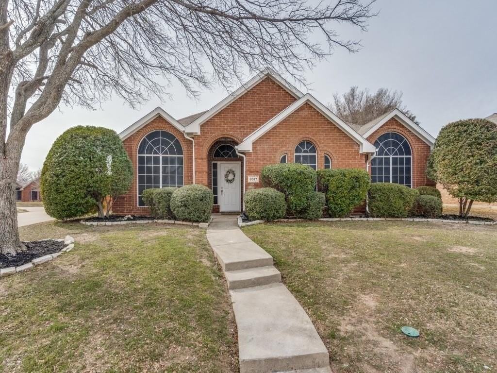 8017 Ship St - Photo 3 of 26