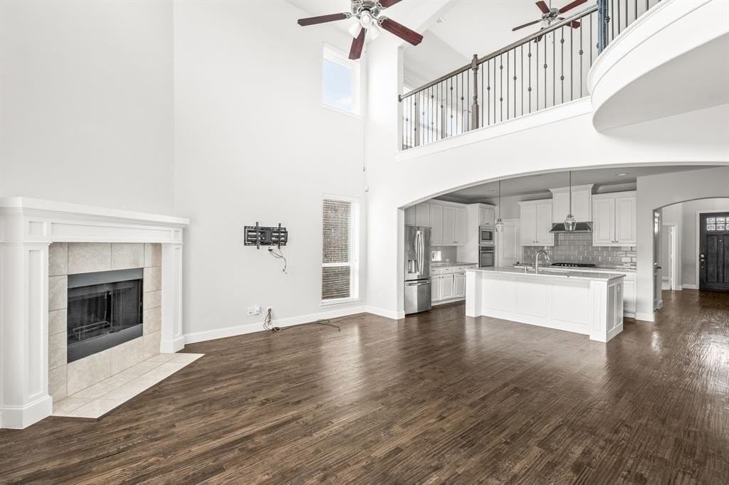 4138 Maclin Dr - Photo 4 of 40