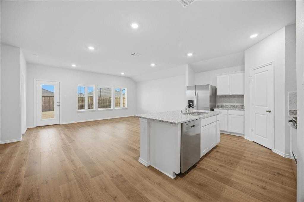 508 Barlow Dr - Photo 5 of 28