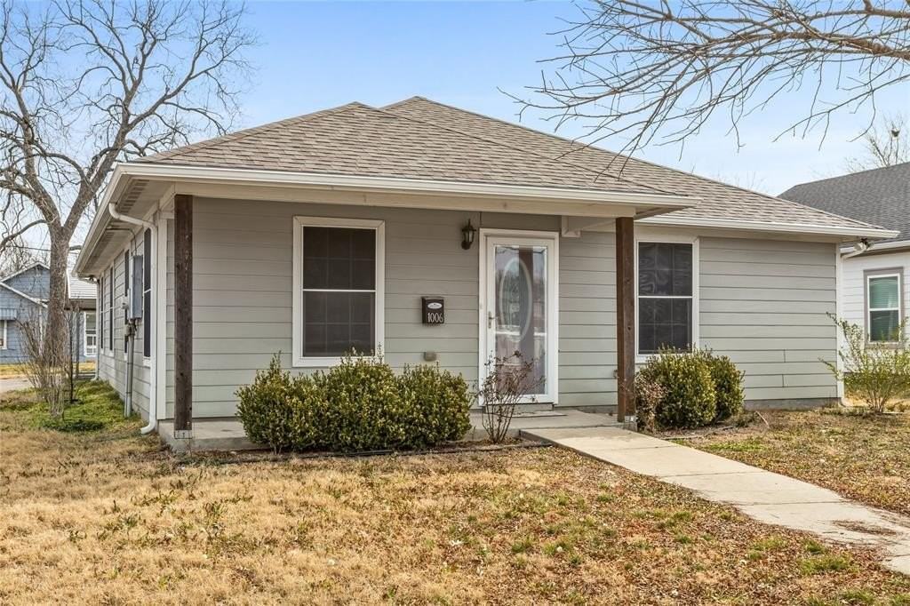 1006 Throckmorton St - Photo 2 of 24