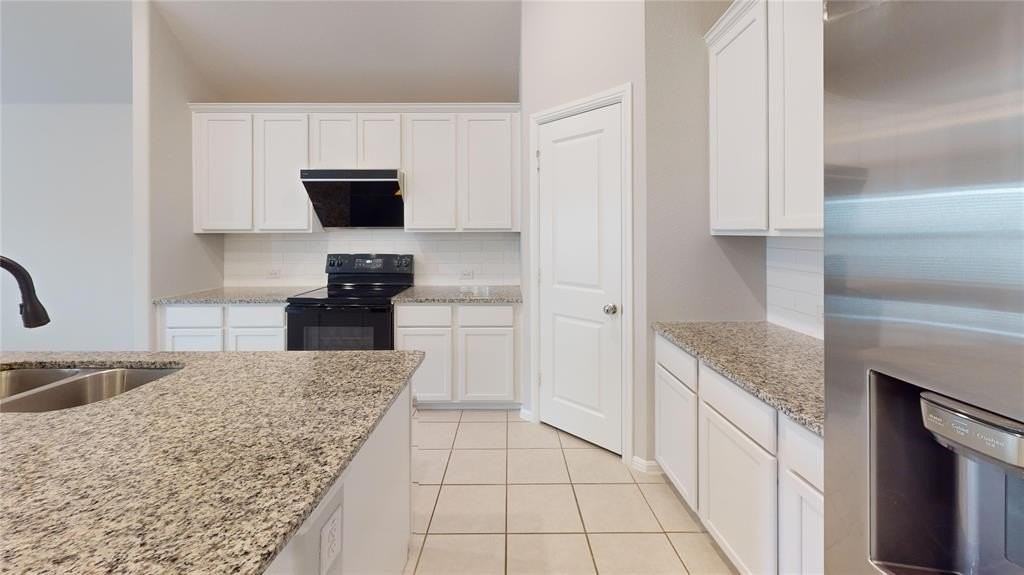 214 Crescent Ave - Photo 5 of 17