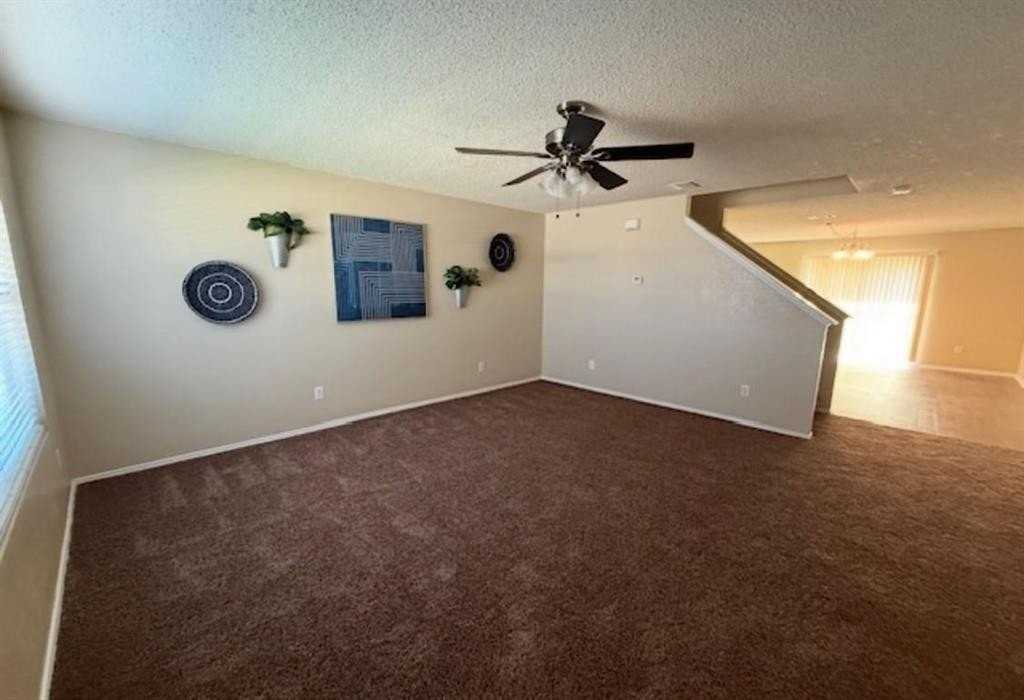 1836 Vineridge Ln - Photo 2 of 16