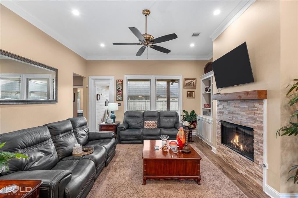 5118 Tensas Dr - Photo 7 of 36