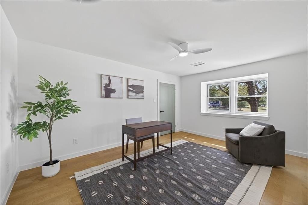 250 Oak Hill Dr - Photo 3 of 24