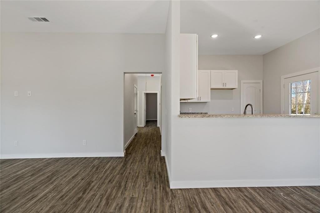 1411 10th St Ne - Photo 3 of 12