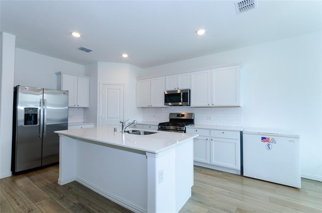 1222 Sequoia Ln - Photo 4 of 29