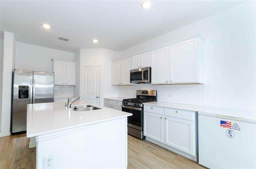 1222 Sequoia Ln - Photo 7 of 29