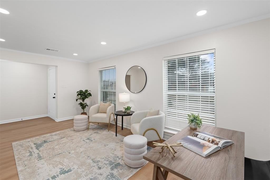 8822 Miami Dr - Photo 7 of 37