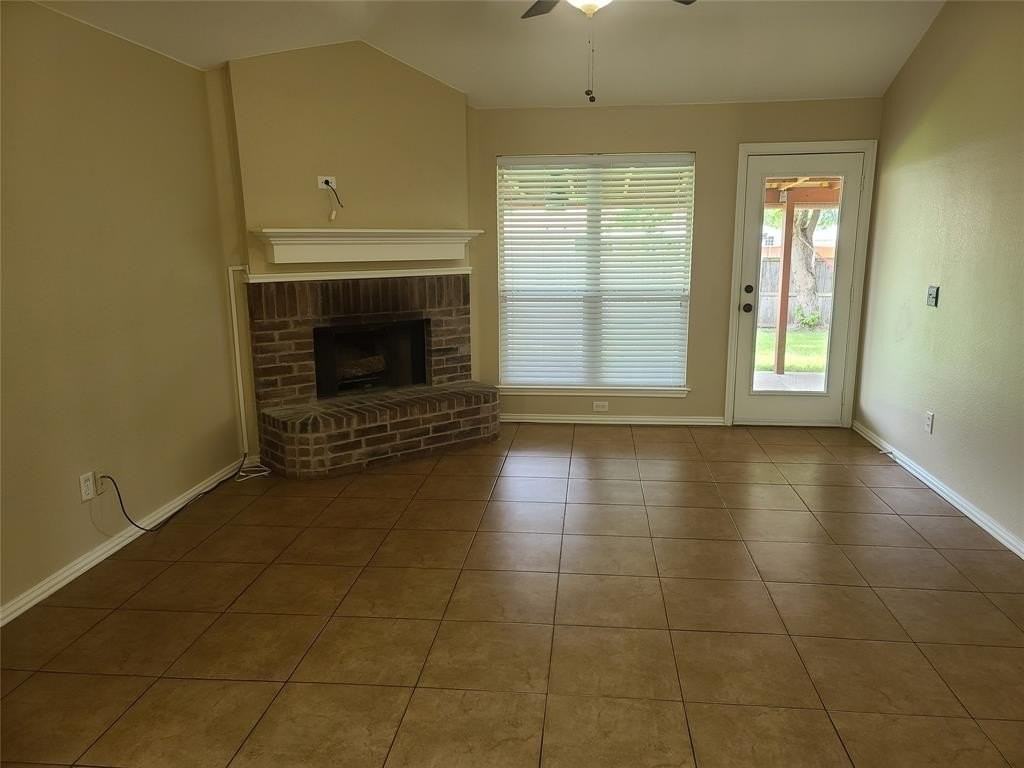 305 Lake Wichita Dr - Photo 5 of 40