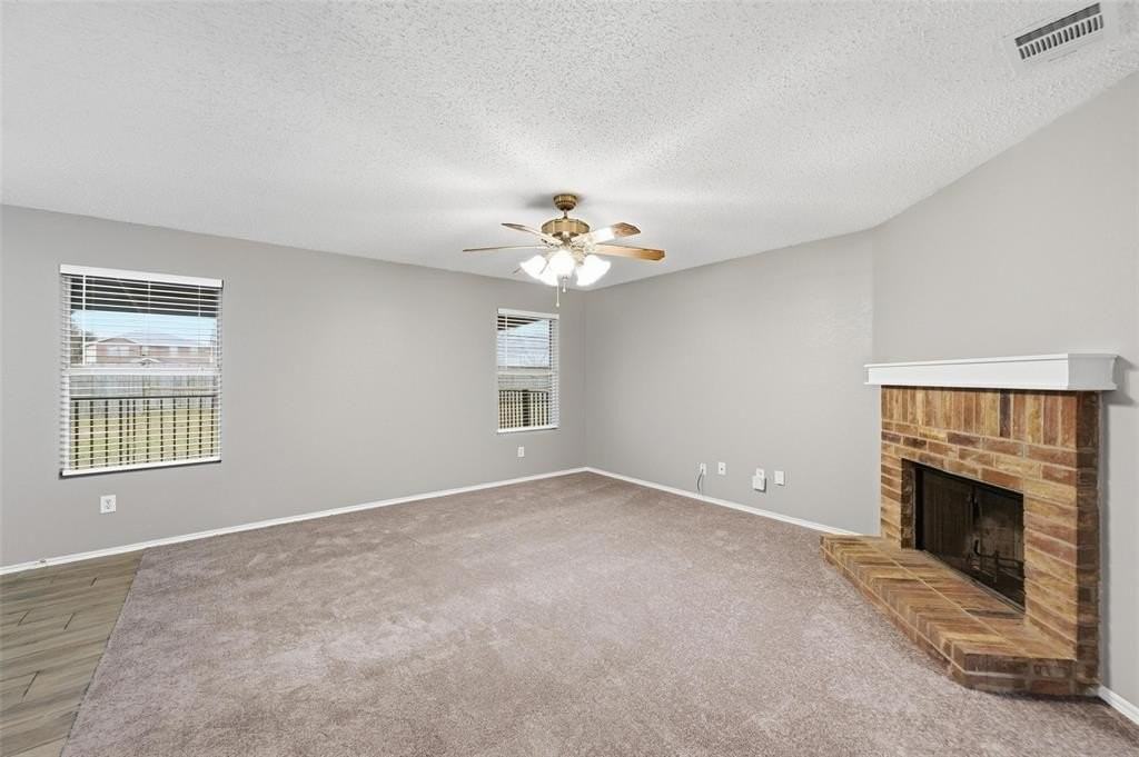 3119 Pompi Dr - Photo 4 of 24