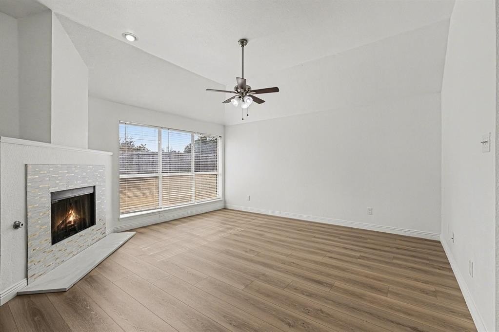 6212 Crestmont Ln - Photo 4 of 18