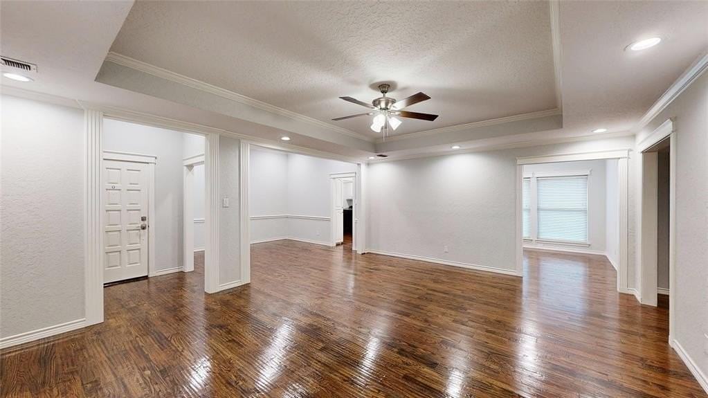 3713 Teal Ln - Photo 2 of 40