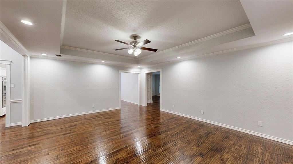 3713 Teal Ln - Photo 4 of 40