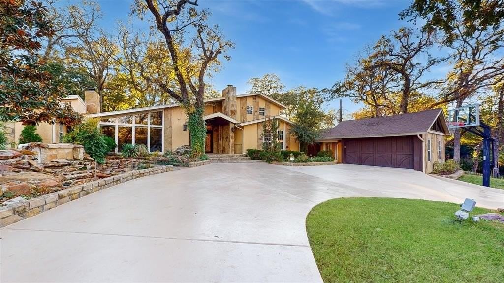 2821 Dove Pond Dr - Photo 2 of 40