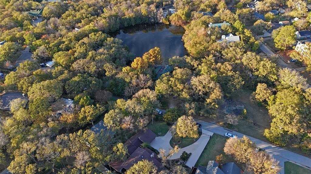 2821 Dove Pond Dr - Photo 3 of 40