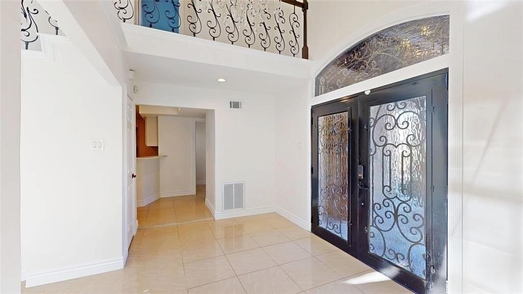 2821 Dove Pond Dr - Photo 6 of 40