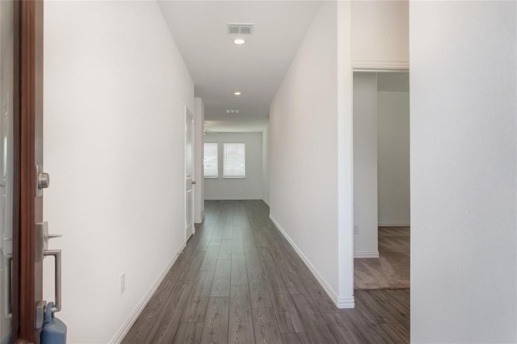 2157 Clarion Dr - Photo 4 of 28