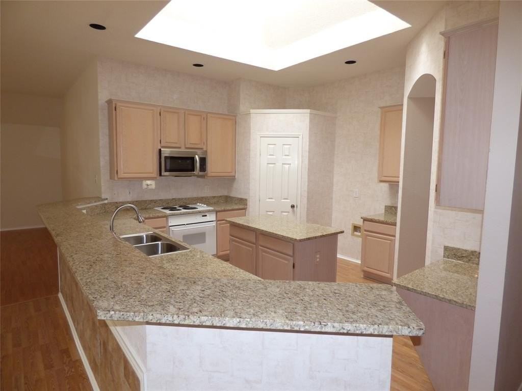 2413 Katina Dr - Photo 5 of 13