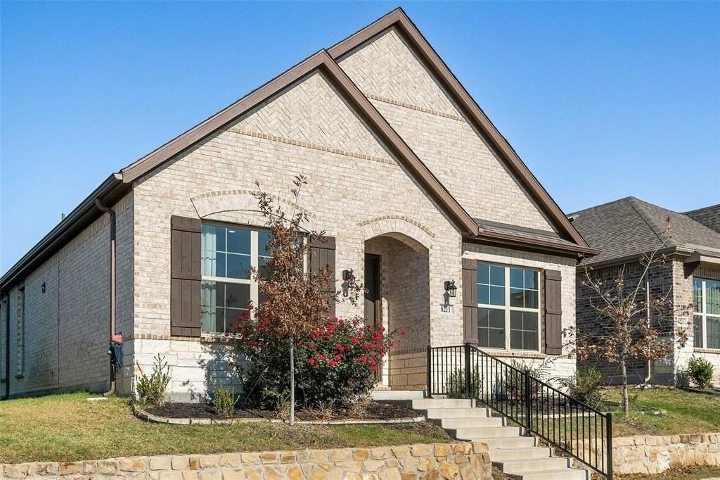 8211 Agarito Way - Photo 2 of 34