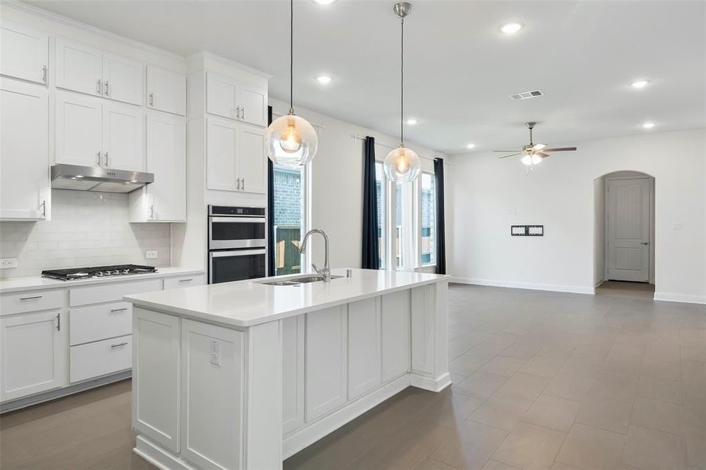 8211 Agarito Way - Photo 3 of 34