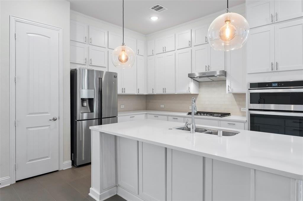 8211 Agarito Way - Photo 5 of 34