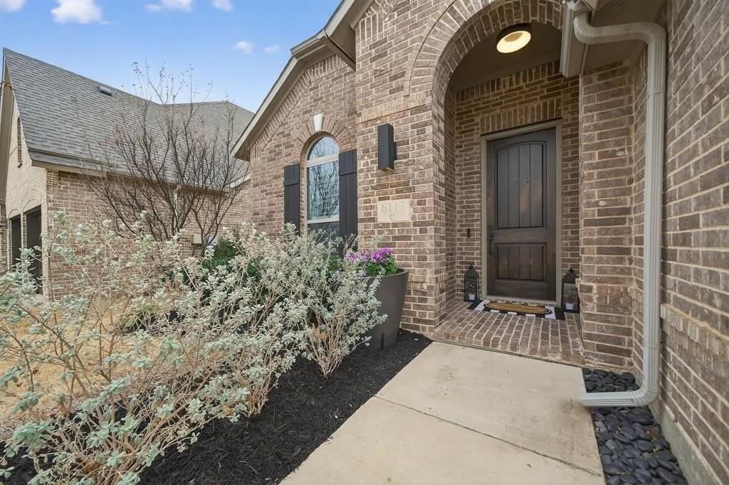 6117 Whiskerbrush Rd - Photo 5 of 40