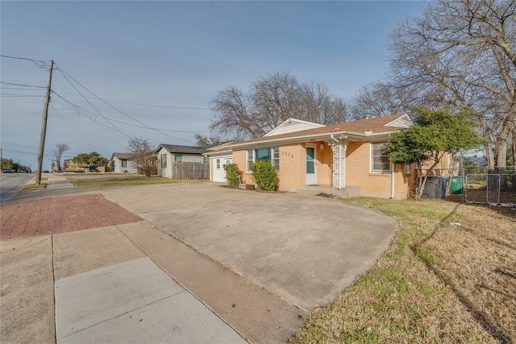 3273 Lackland Rd - Photo 3 of 40