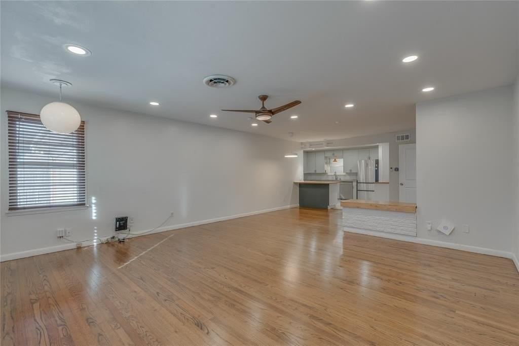 3273 Lackland Rd - Photo 6 of 40