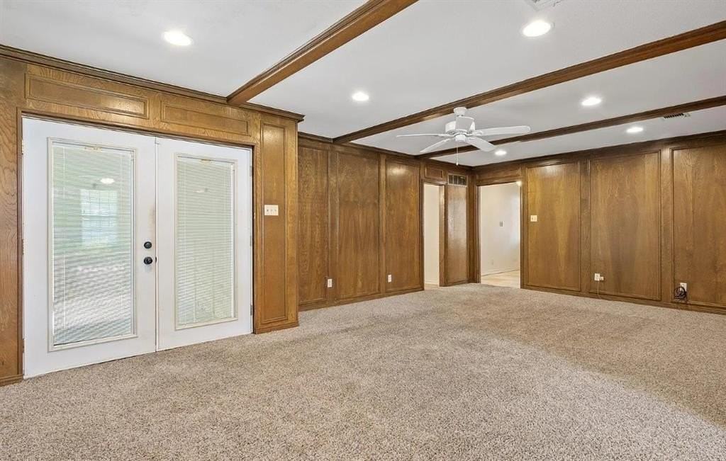 439 W Main St - Photo 5 of 12