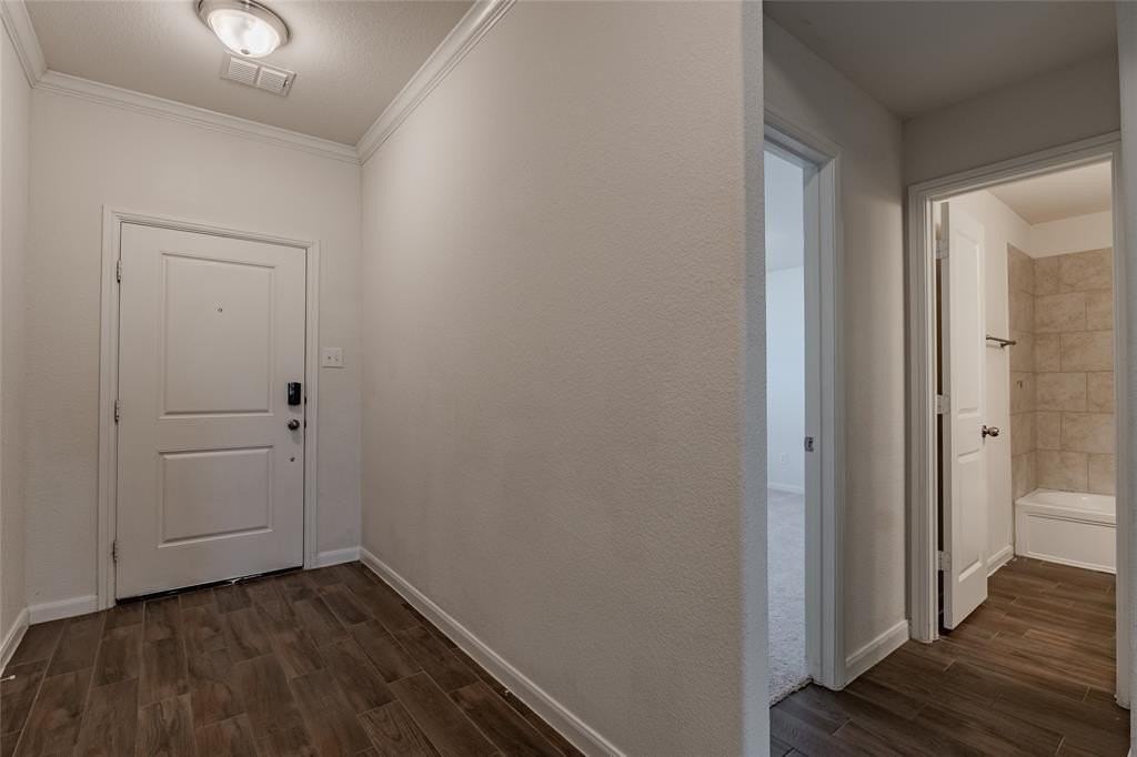 240 Copper Switch Dr - Photo 5 of 33