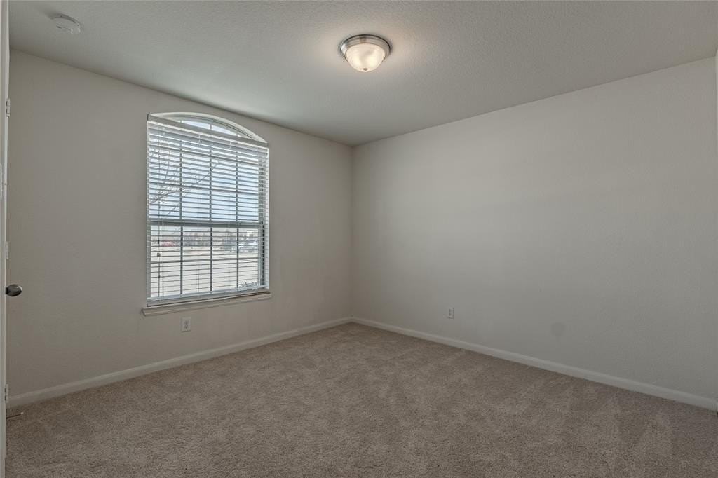 240 Copper Switch Dr - Photo 6 of 33