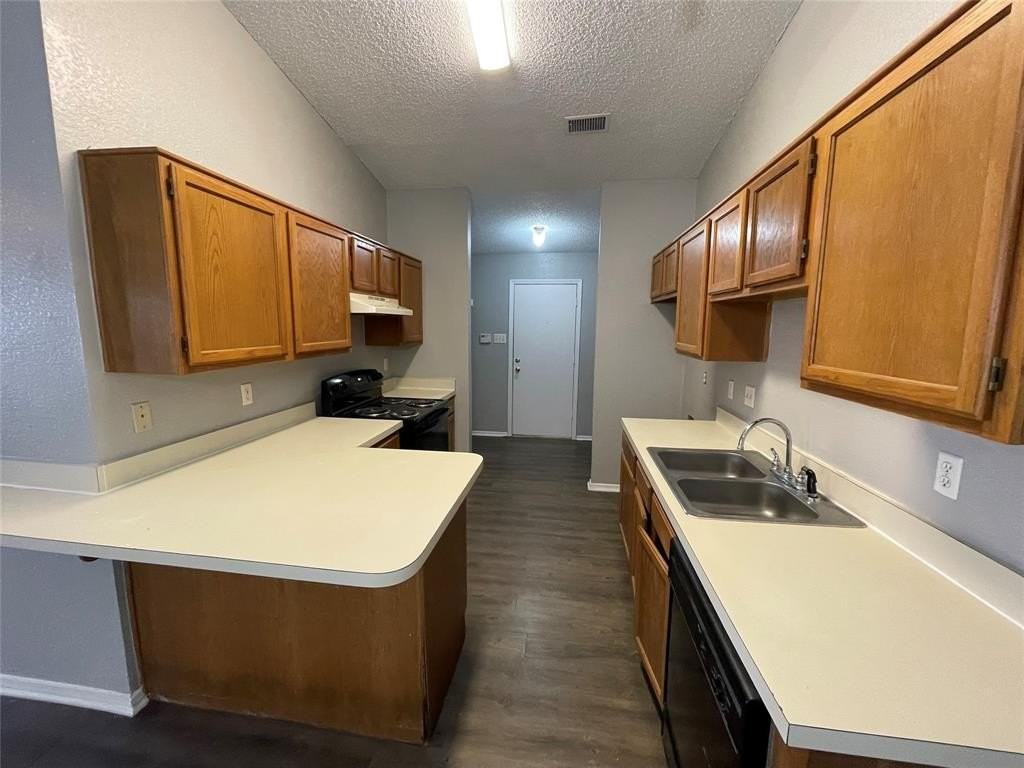 1722 Carrington Dr - Photo 7 of 12