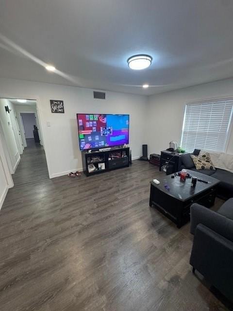 1133 Burger St - Photo 4 of 18