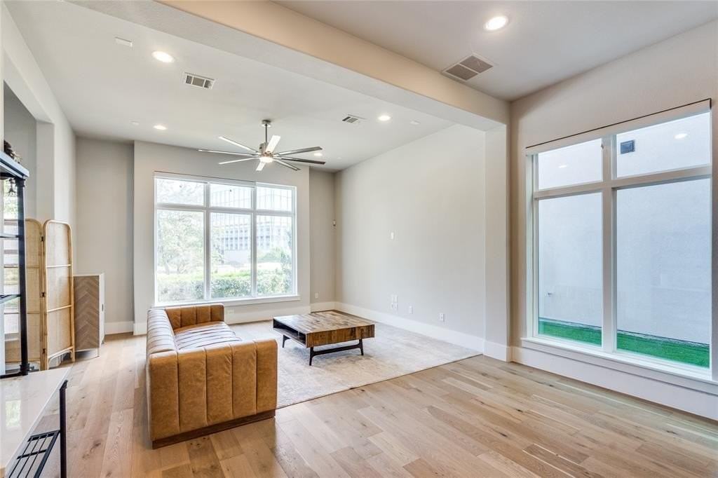 6141 Preserve Dr - Photo 3 of 25