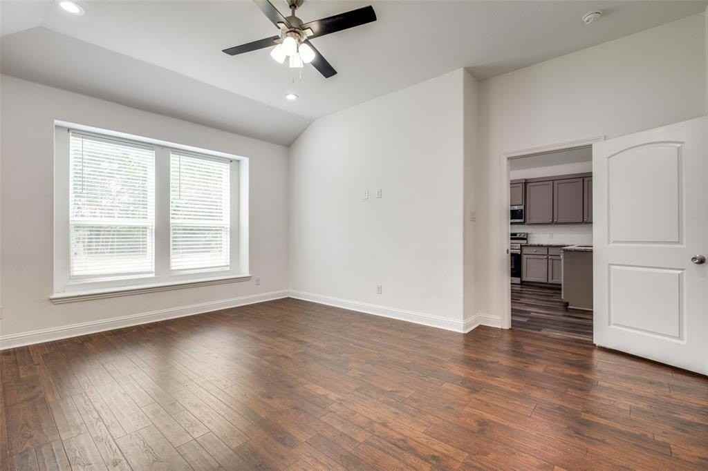 2918 Morgan Dr - Photo 6 of 12