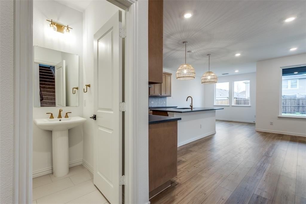 603 Declaration Dr - Photo 5 of 24