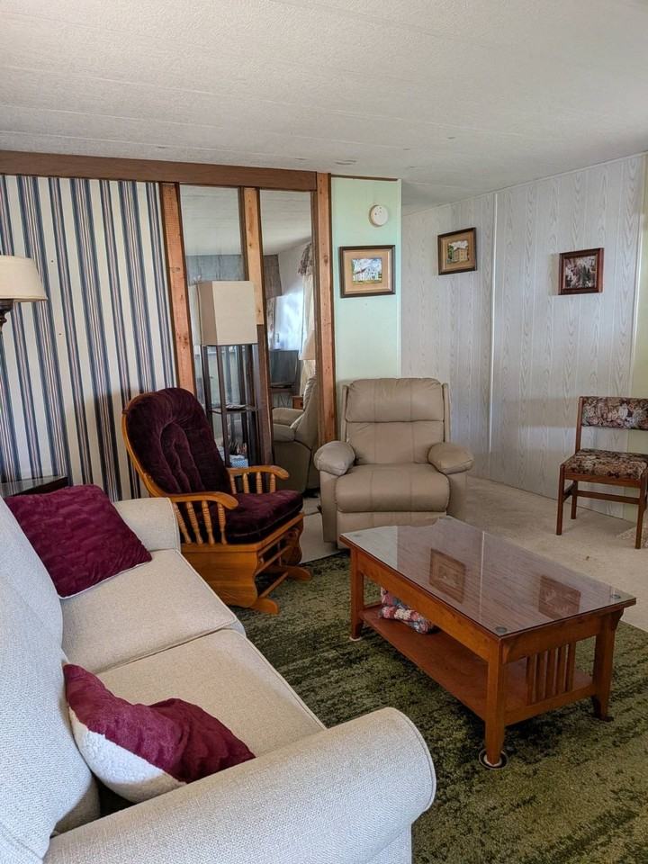 28513 S Palm Court Dr - Photo 5 of 7