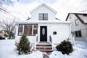 featured image of 222 Lowell Ave #1stFL