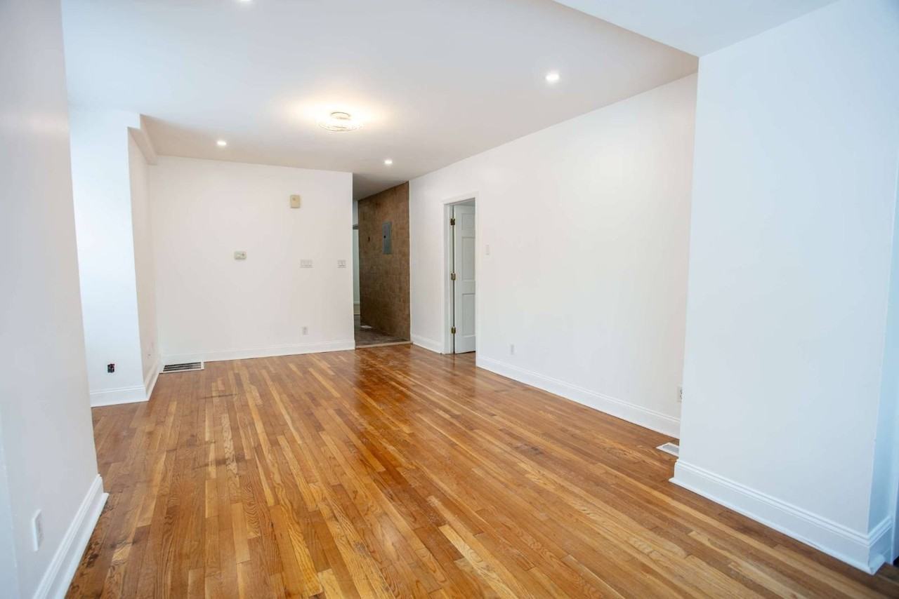 222 Lowell Ave #1stFL - Photo 3 of 7