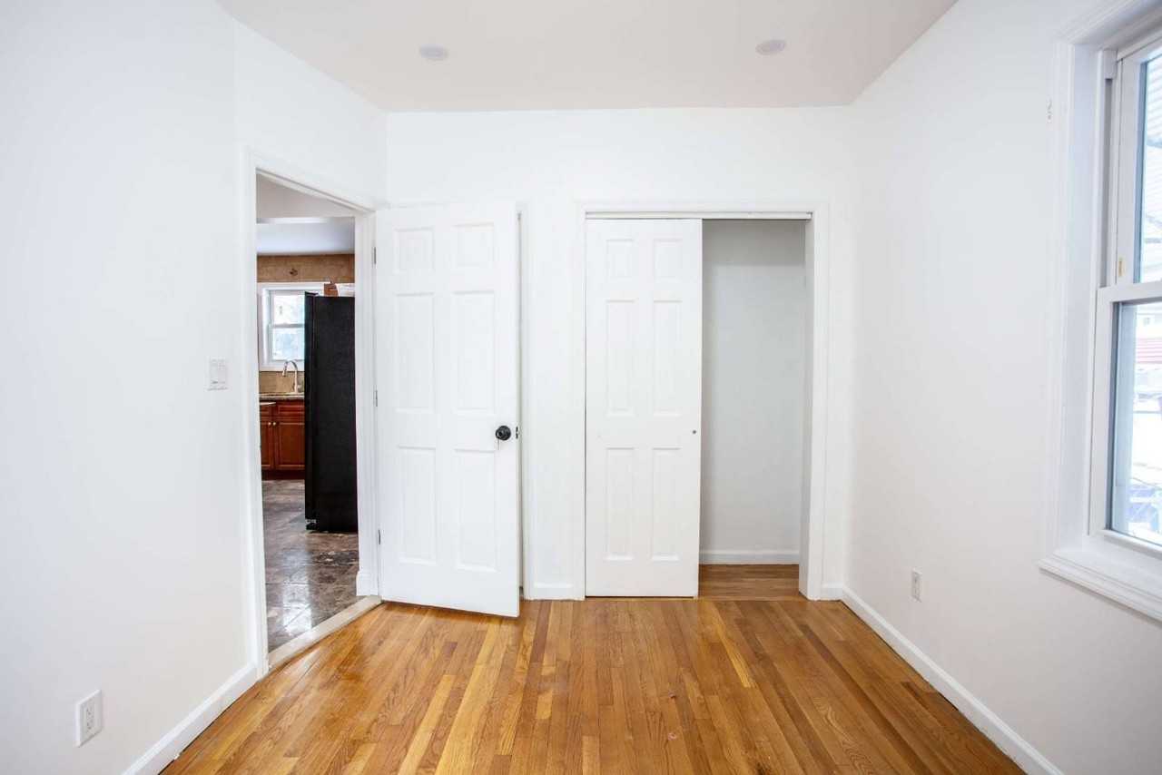 222 Lowell Ave #1stFL - Photo 7 of 7