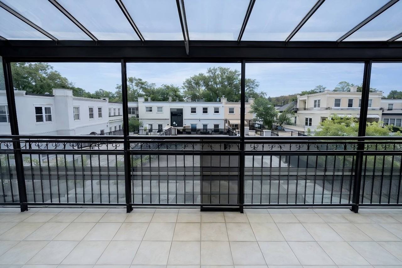 10852 63rd Dr #2 - Photo 4 of 12