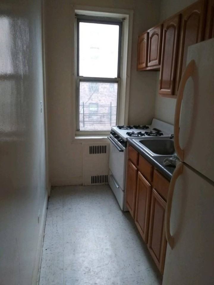 Whitney Ave - Photo 5 of 8