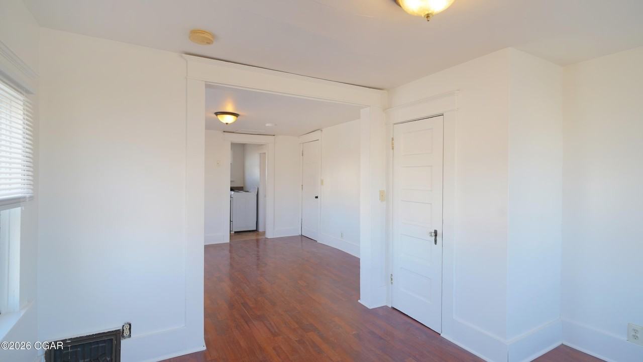 725 S Pennsylvania Ave Apt 2 - Photo 5 of 9