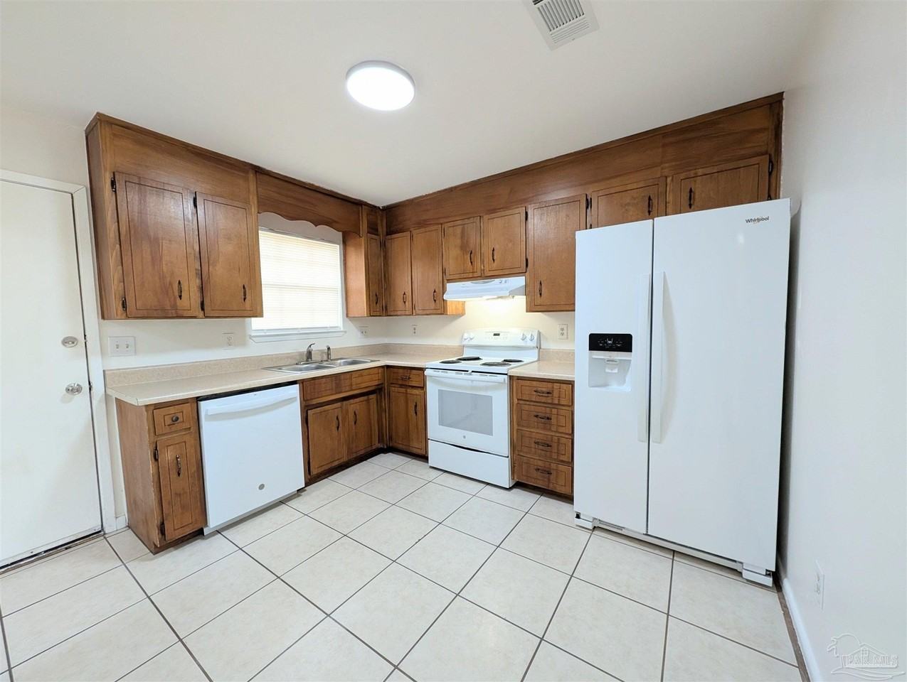 5086 Yacht Harbor Cir - Photo 2 of 21