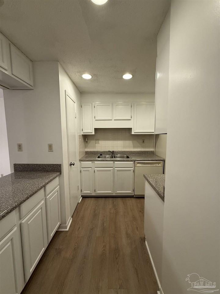 8370 Carl Dean St Apt 206 #206 - Photo 4 of 16